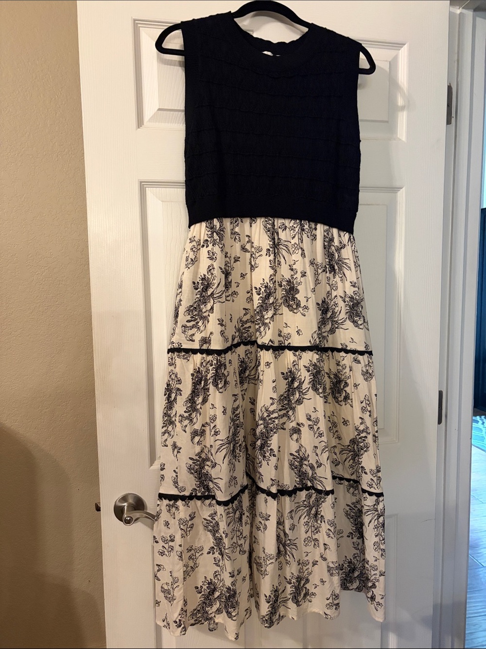 Sleeveless Black & Cream Floral Maxi Dress